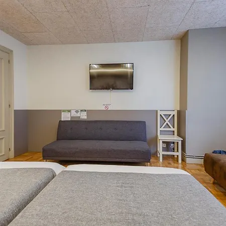 Hostal Rodas Pamplona-3