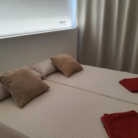 Albergue O Pedron Hostel & Rooms-2