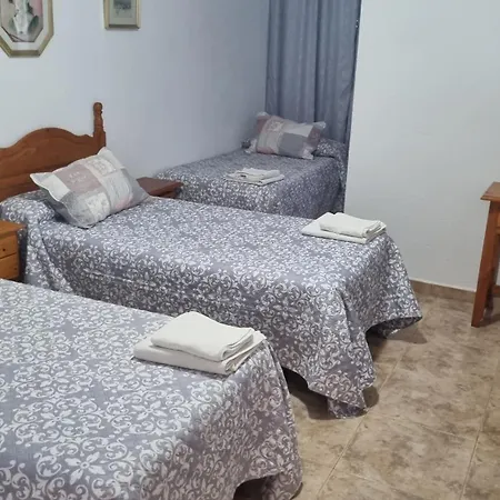 Habitaciones Los Caños-2