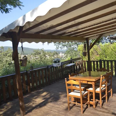 Camping De Besalu-3