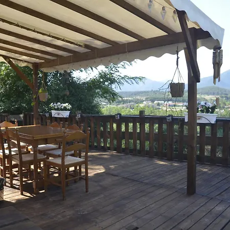 Camping De Besalu-2