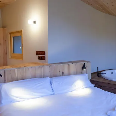 Casa Amb Jacuzzi Privat, Cal Rossa-2