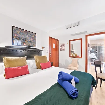 Hotel Ciutat Jardi-3