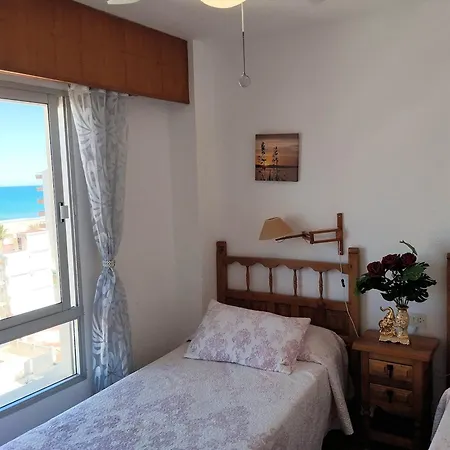 El Tiburon - Piso con espectaculares vistas al mar - solo para familias ideal para 4 personas - aire - calefacción - Ganador AWARD 2025, 2024, 2023, 2022-2