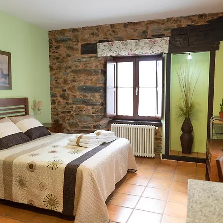 Apartamentos Turisticos A Estacion-3