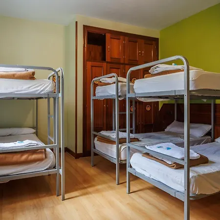 Moon Hostel Bio-3