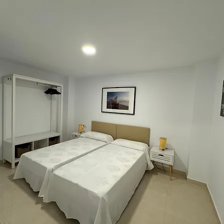 Apartamentos Jessica Beach-3