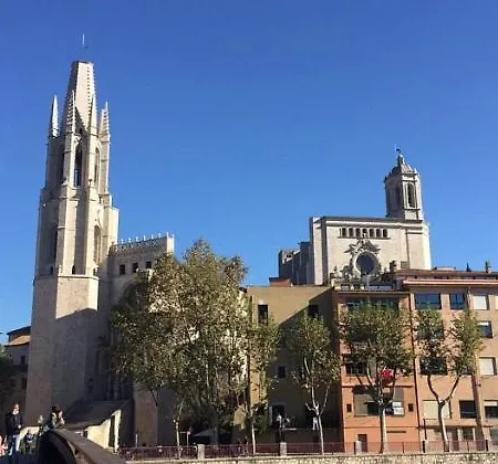Apartamento con encanto y terraza en Barri Vell de Girona, El Cul de la Lleona-2