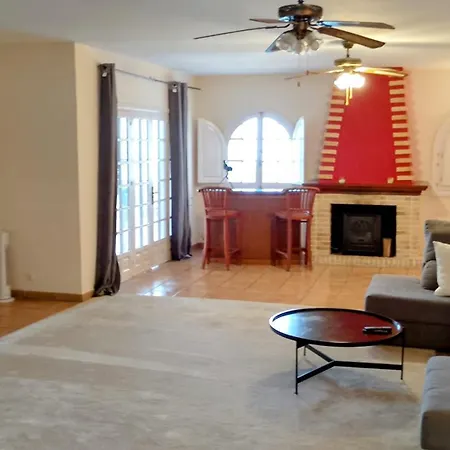 Villa Tranquilla - Sea View Apartments With Pool - Walk To Beach - Family And Pet Friendly-2