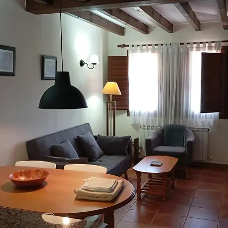Apartamentos Rurales La Fuente de Báscones-3