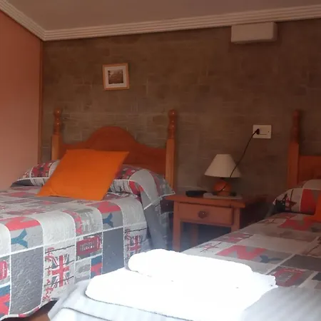 Hostal La Collada De Aralla-2