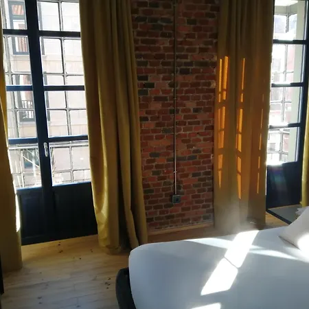 13 Suites-2