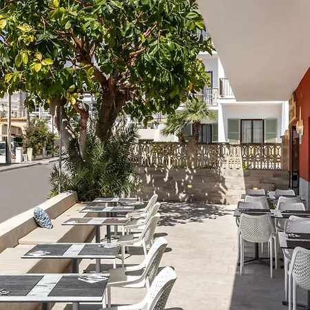 Hostal Neptuno-3
