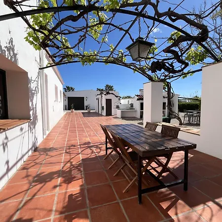 Masia Botargo 9 hab, 8 baños, piscina, porche-3
