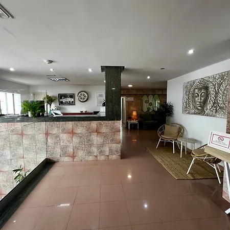 Hostal Residencia Cardona-2