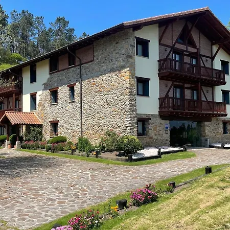 Hotel-Apartamento Rural Atxurra-2