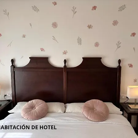 Hotel y Apartamentos La Lonja-3