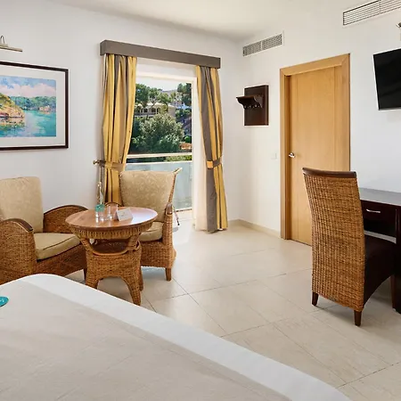 Hotel Apartamentos Cala Santanyi-2