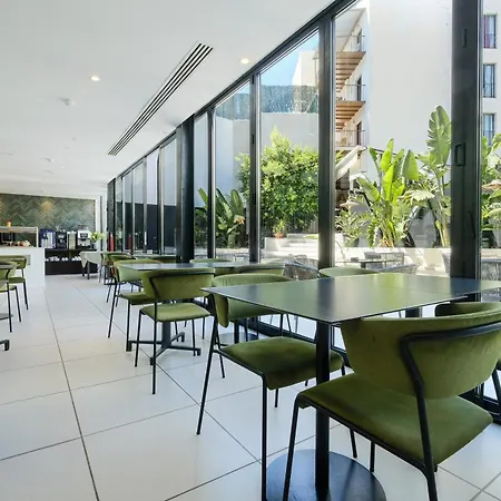 Azuline Hotel M-3