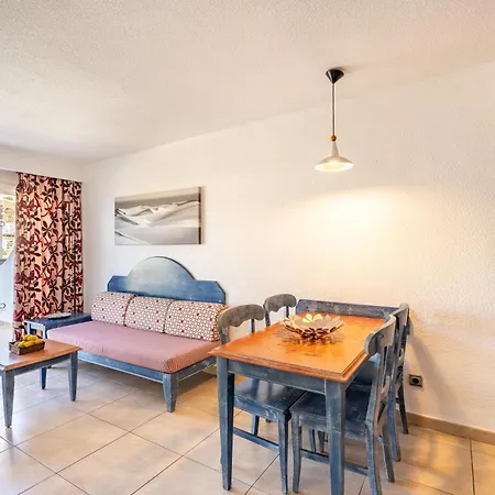 Apartamentos Cabau Cala Nova-3