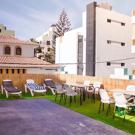Single Fin Surf Hostel-3