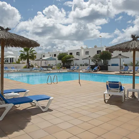 Apartamentos Livvo Oasis-2