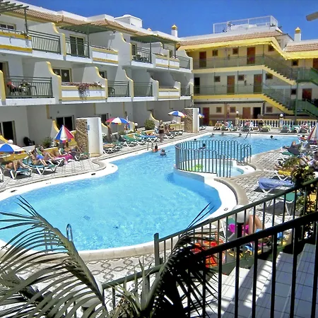 Caleta Garden-2
