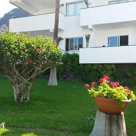 Apartamentos El Sombrero-3