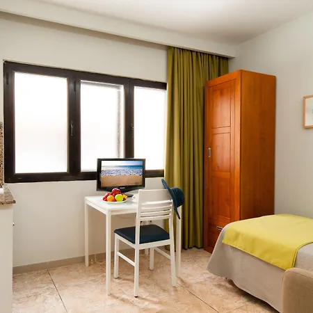 Hotel Apartamento Bajamar-3