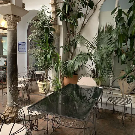 Hotel La Chiquita-2