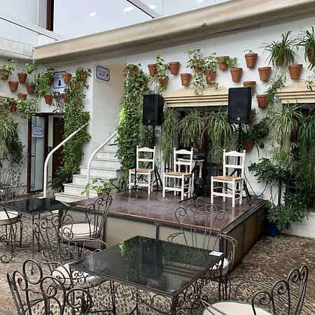 Hotel La Chiquita-3