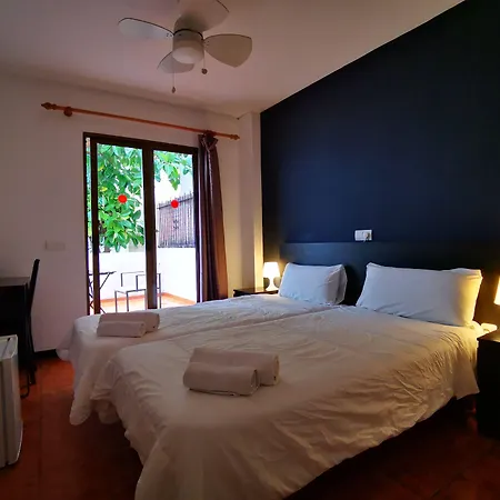 Hostal Balearic (Adults Only)-2