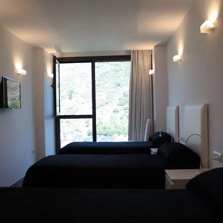 Hostal Tres Campanas-2