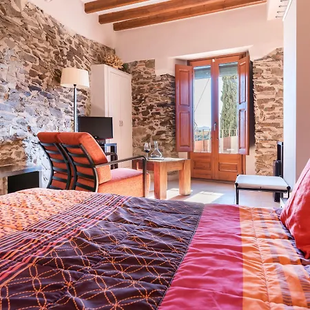 Hotel Cal Llop-2