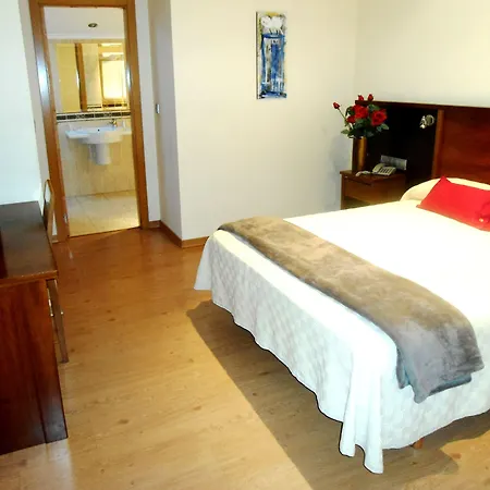 Hotel San Cibrao-2