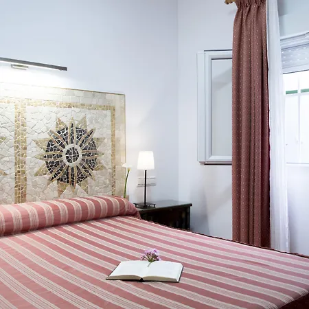 Hostal Alhambra - Adults Only-2
