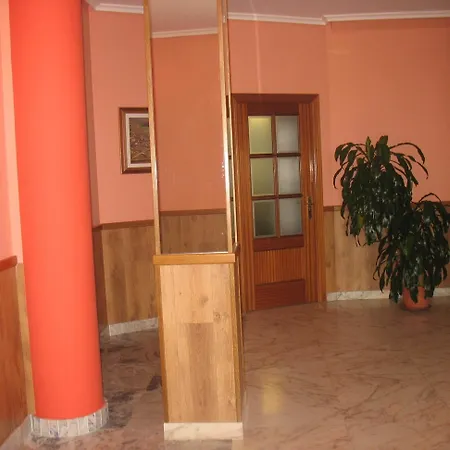 Hotel Reyes De León-3