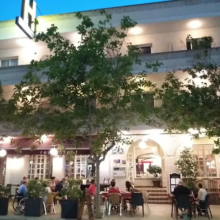 Hotel Restaurant Llansola-3