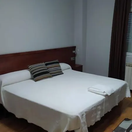 Hostal Cerecedo-2