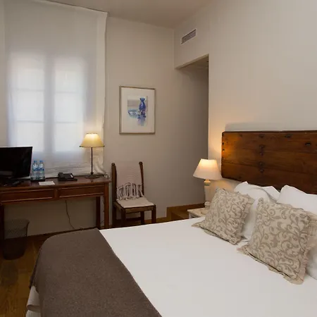 Hostal De La Placa-2