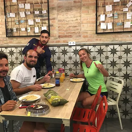Hola Hostal Collblanc-2