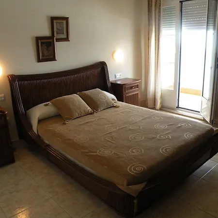 Hotel Rompeolas-3