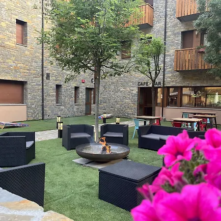 Hotel Els Encantats-2