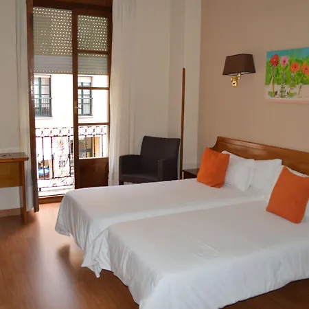 Hotel Los Robles-3