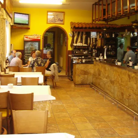 Hostal Restaurante La Cepa-2