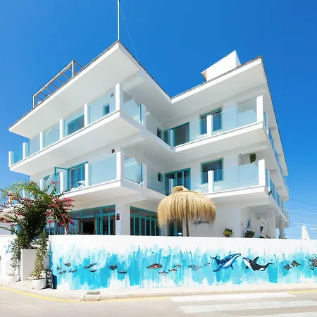 Hostal Cala Llombards-2
