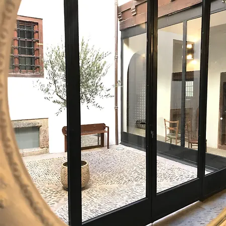 Hostel Quartier Leon Jabalquinto-3