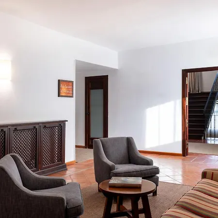 Parador De Manzanares-2