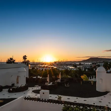 Hotel Livvo Volcan Lanzarote-2