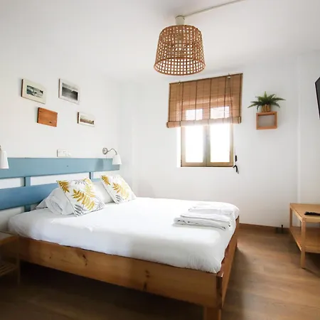 Latas Surf Lodge-3